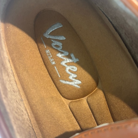VOSTEY Men’s Brown Slip On Loafers Like New Size 8 or Women’s Size 9/9.5 - Picture 11 of 11